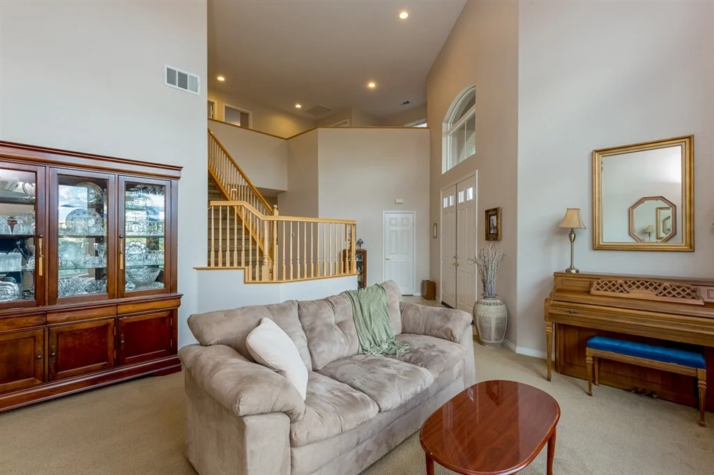 Photo of 941 Bellagio Road