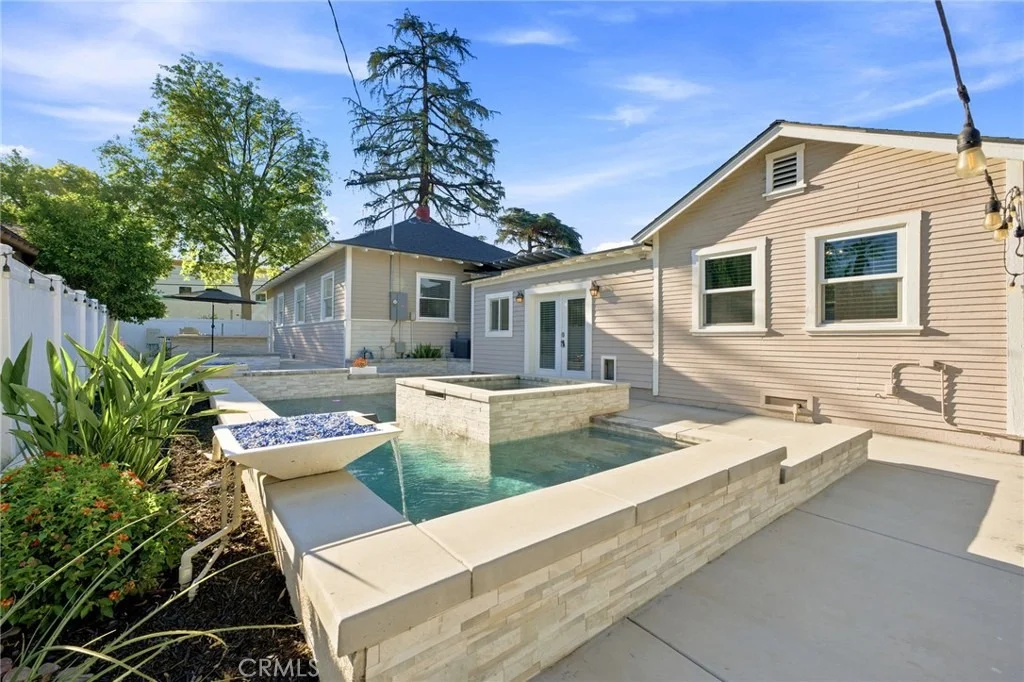Photo of 3364 Cedar