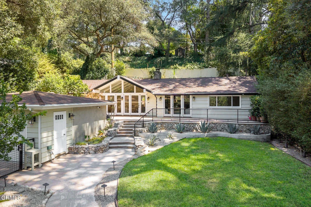 Photo of 5220 Palm Drive