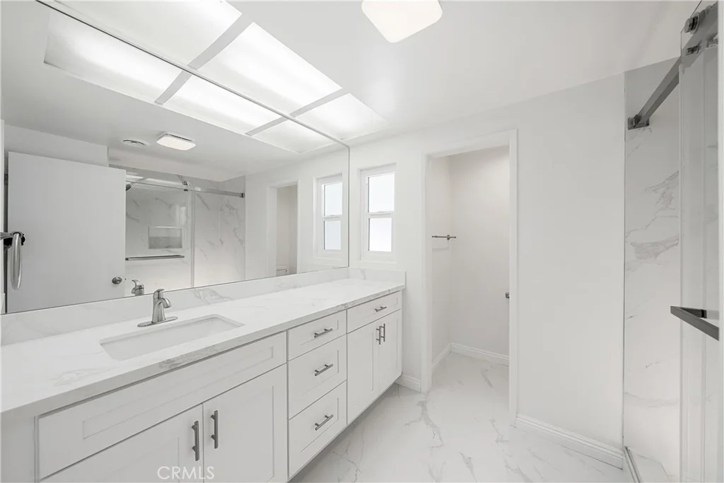 Photo of 448 E Sandra Avenue