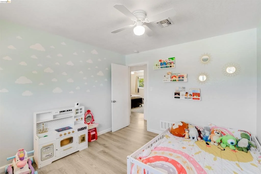 Photo of 335 Pepper Dr