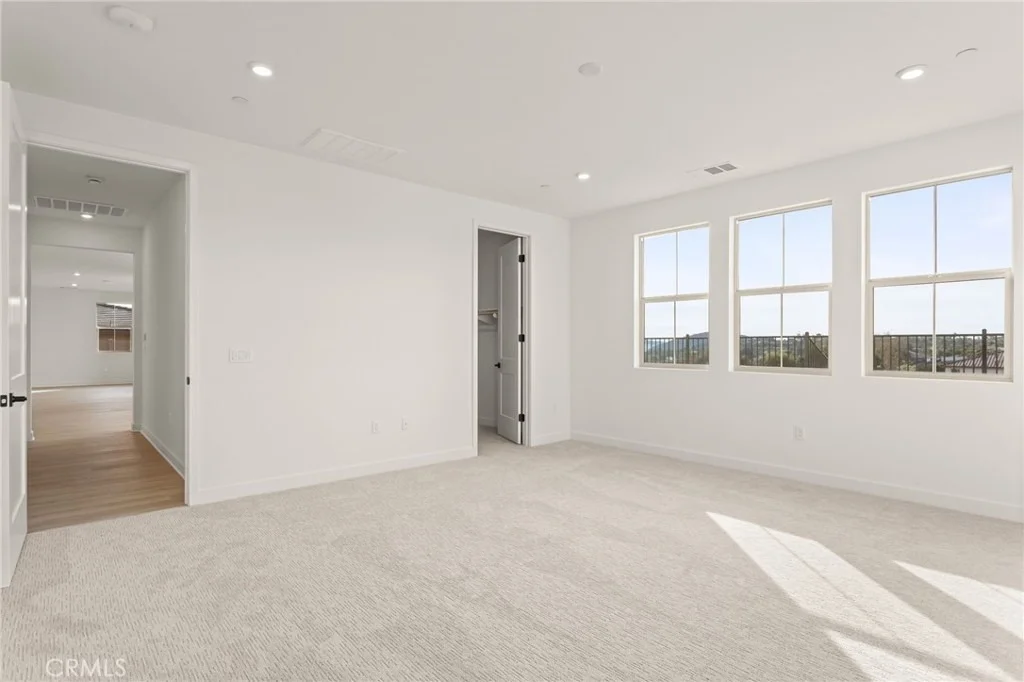 Photo of 1390 Amanda Glen