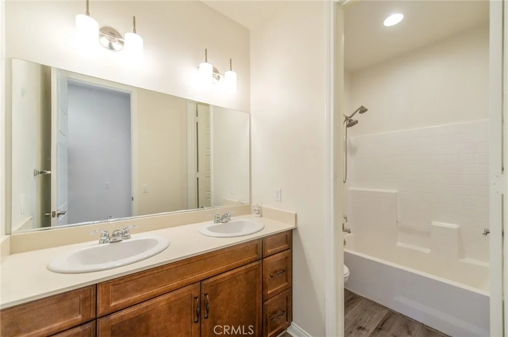 Photo of 1735 Avenida Regina