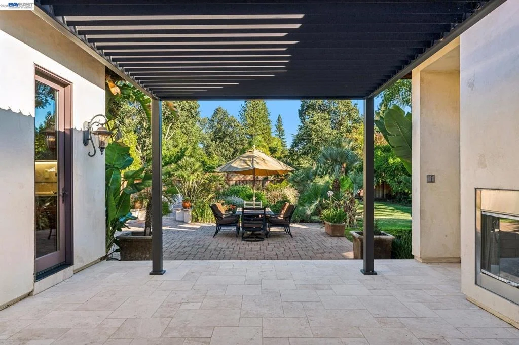 Photo of 1439 Vine Ln