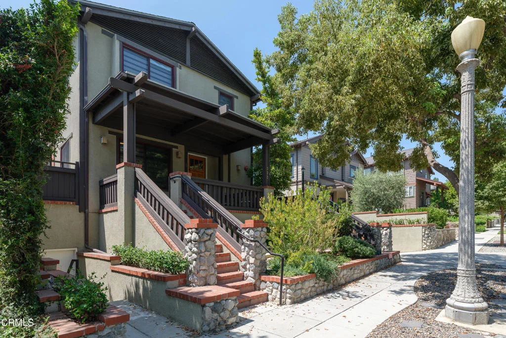 Photo of Unit 2 at 322 Alpine Street