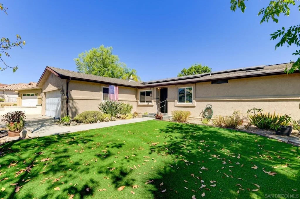 Photo of 2556 Columbine Dr