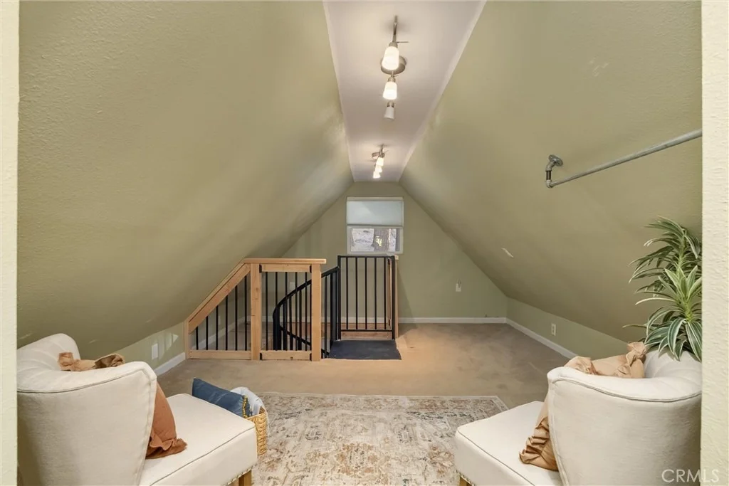 Photo of 32 Weiss Hill Road