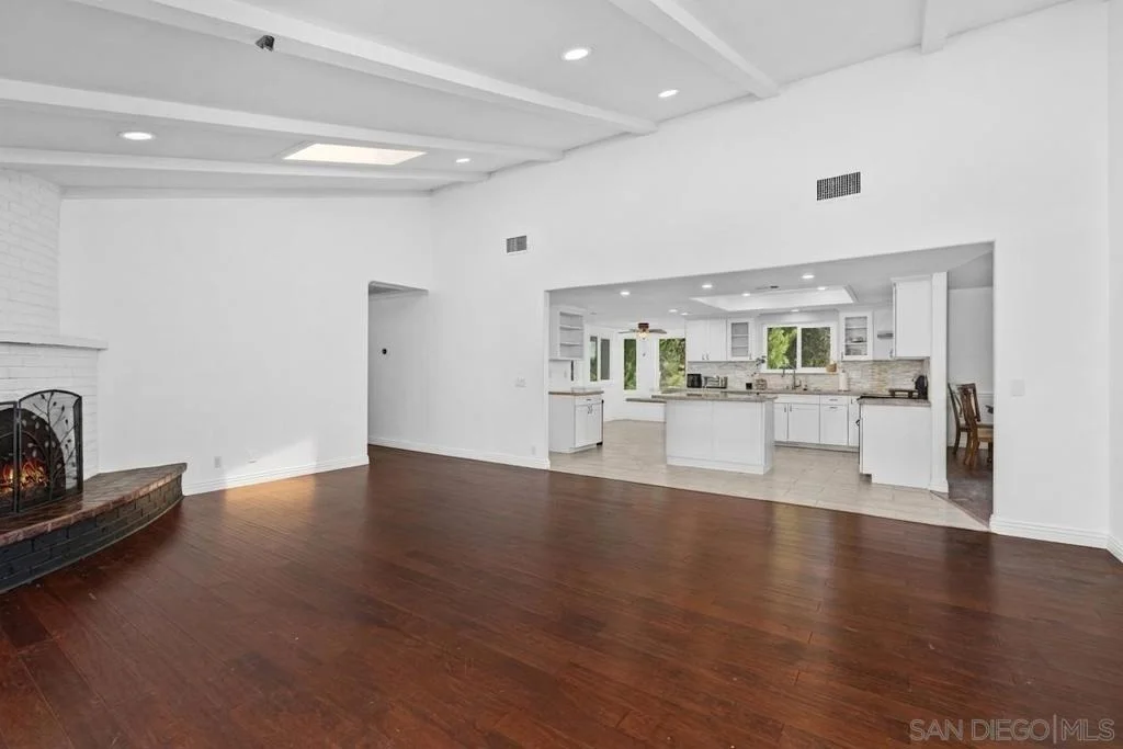 Photo of 3562 S Mission Road