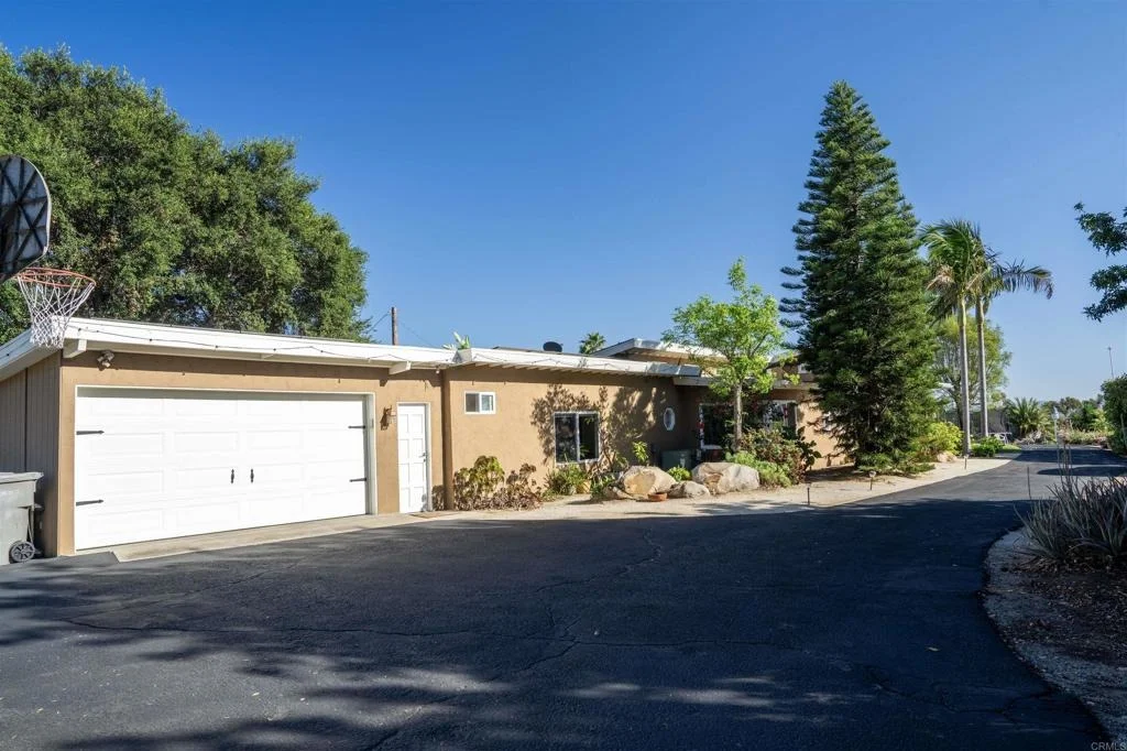 Photo of 969 Viletta Drive