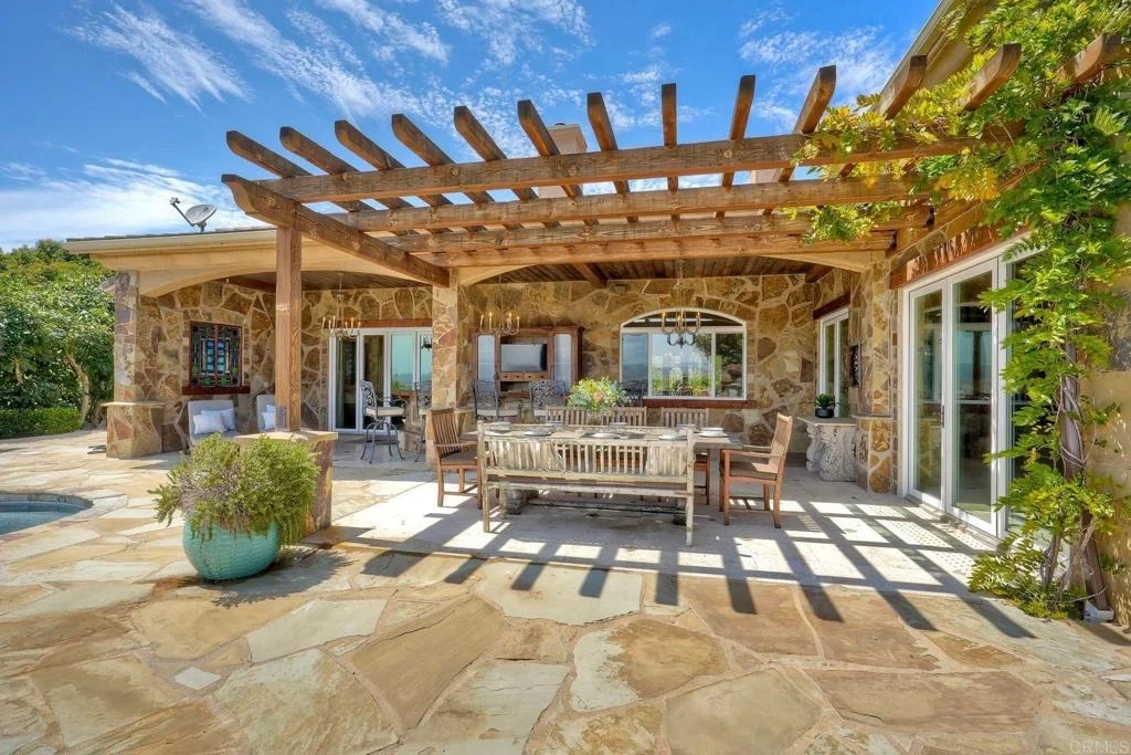 Photo of 2484 Dos Lomas