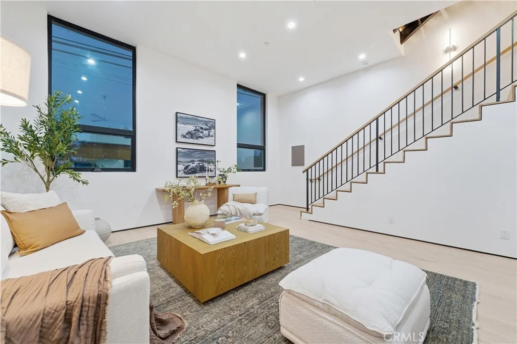 Photo of 11700 Charnock