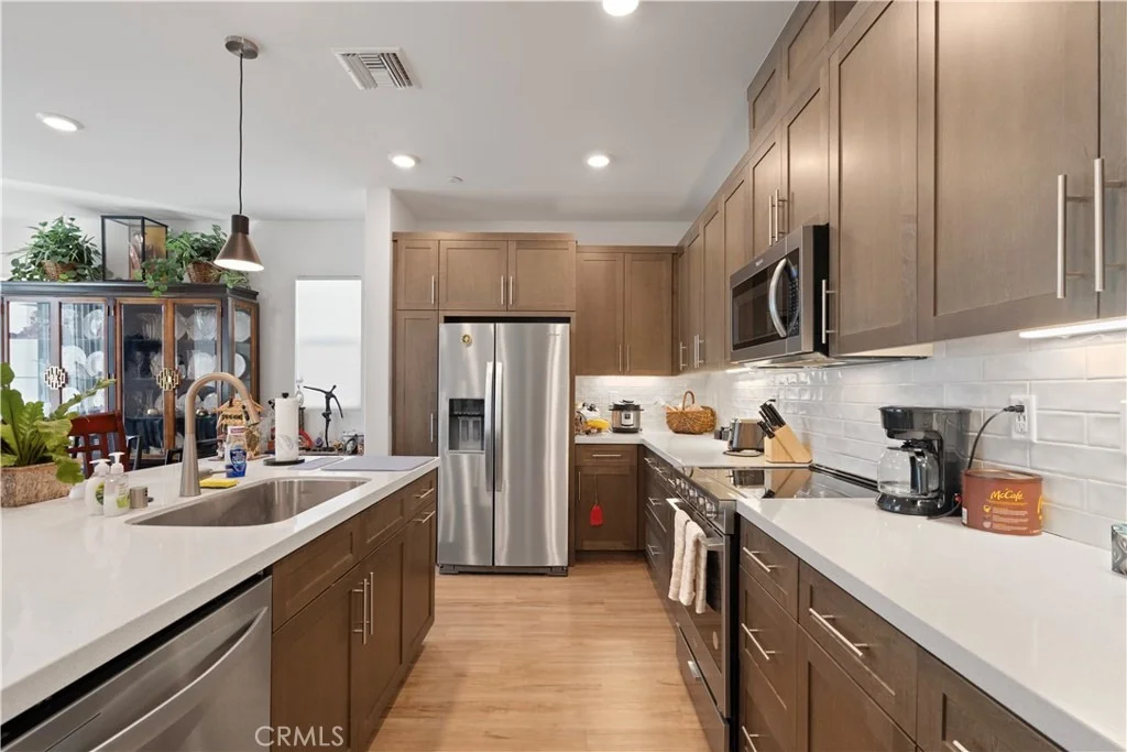 Photo of 3218 Garnet