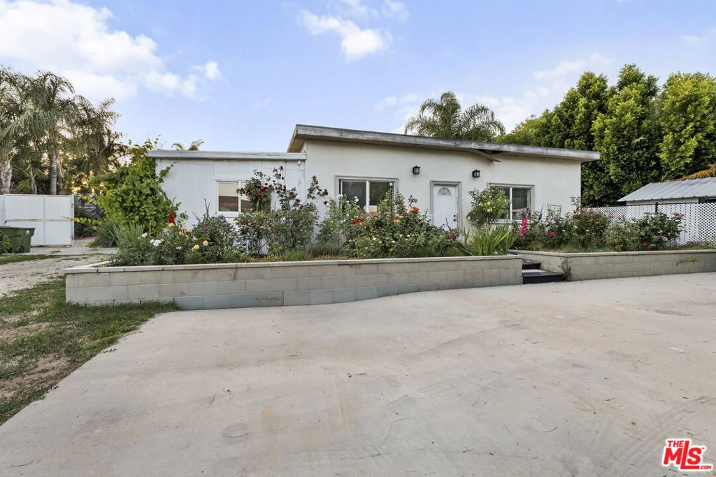Photo of 13530 Beaver Street