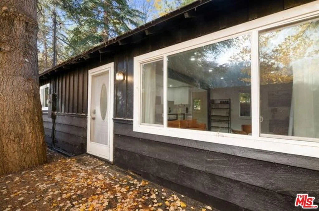 Photo of 993 Cameron Drive
