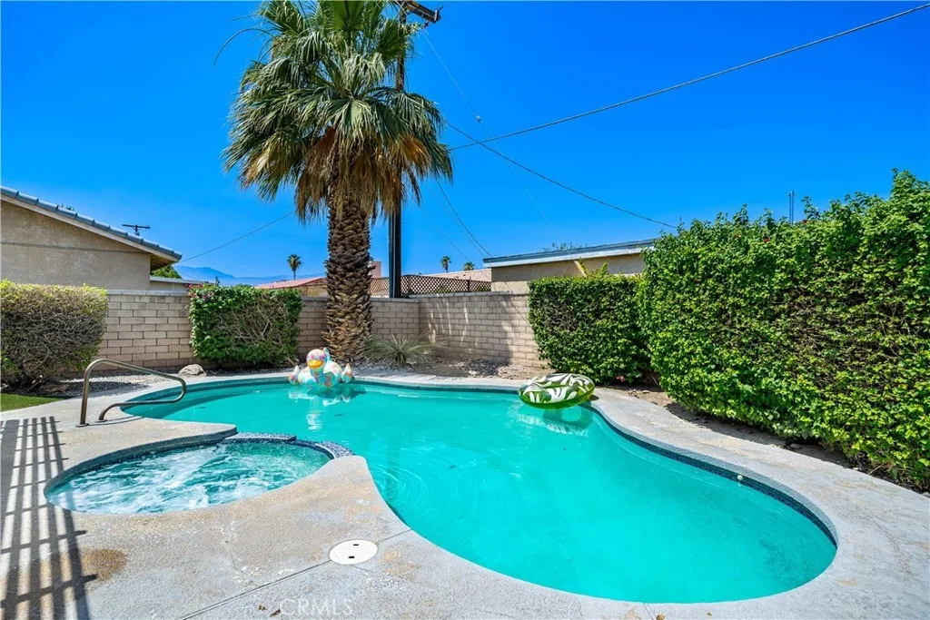 Photo of 41775 Petersfield Road