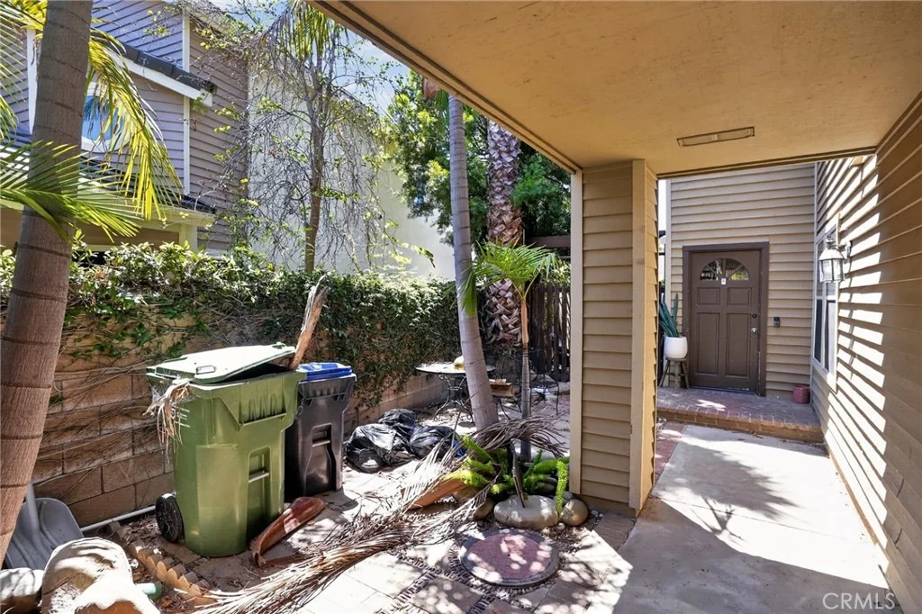 Photo of 4248 Riverglen Street