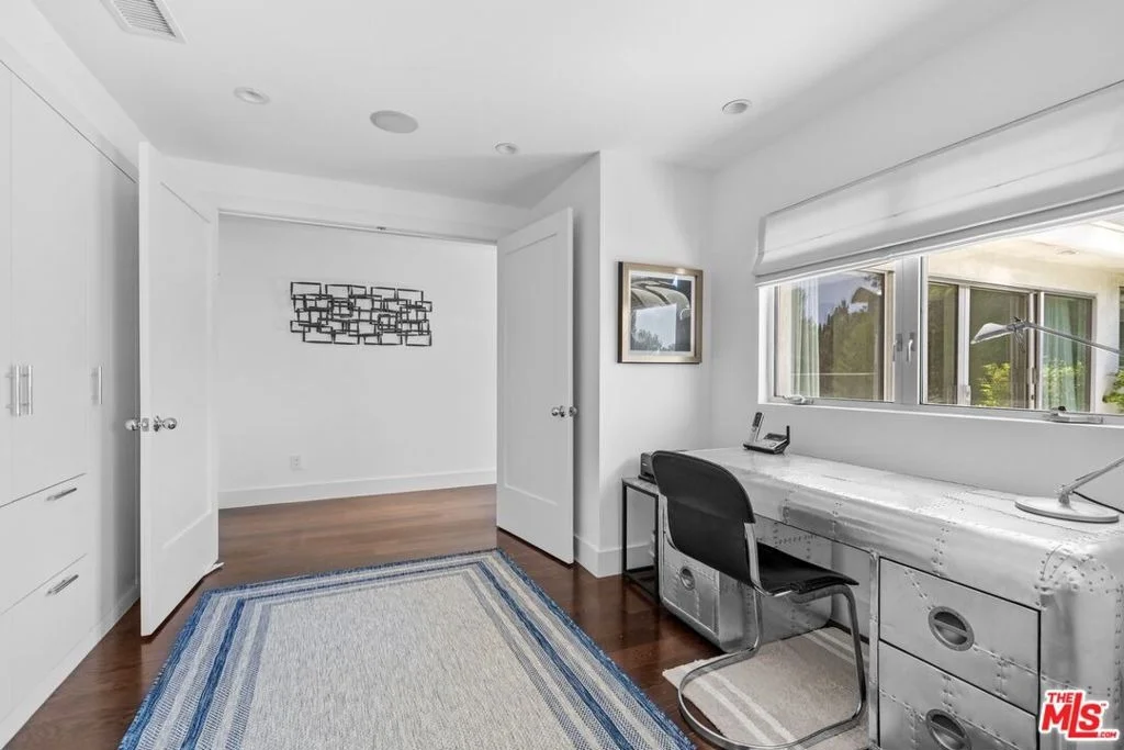 Photo of 9626 Highridge Drive