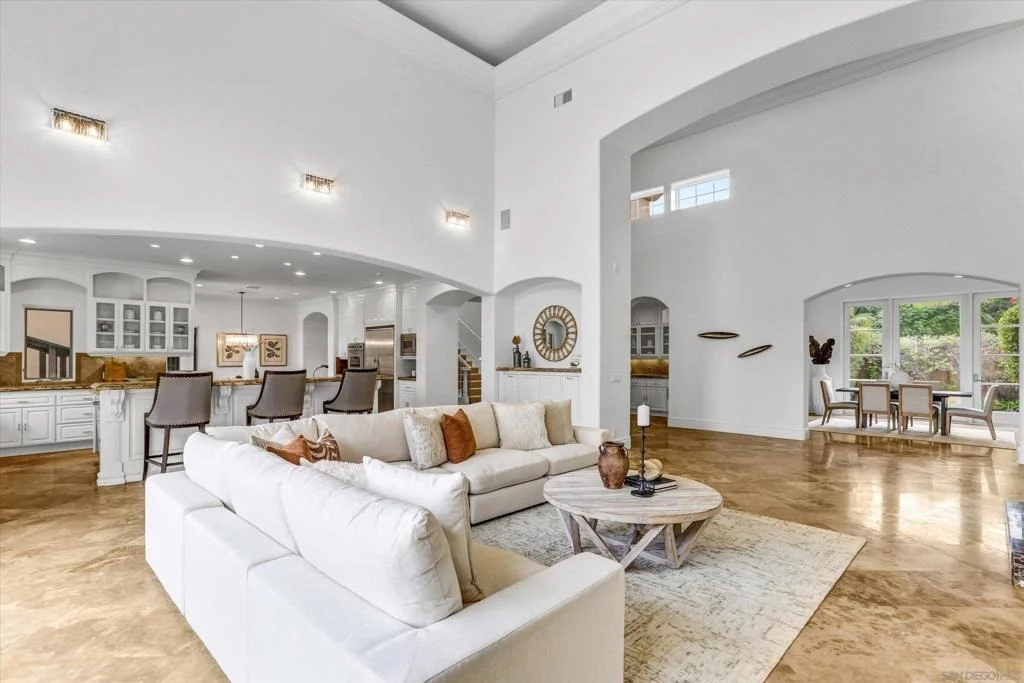 Photo of 6102 Avenida Alteras