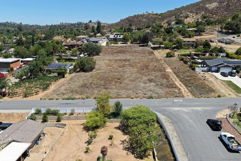 Photo of 14444 Twin Peaks Rd