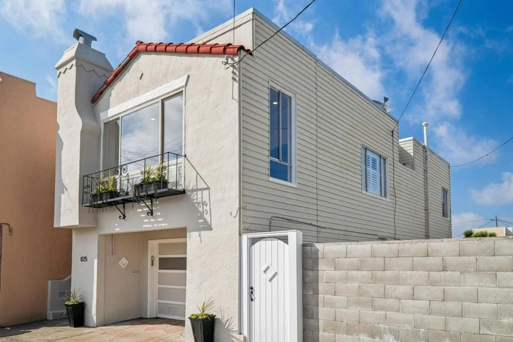 Photo of 825 Amazon Avenue