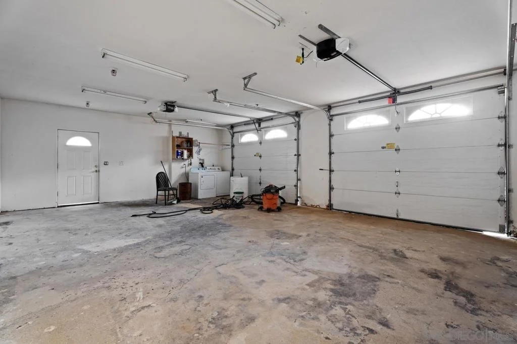 Photo of 2101 Coulter Lane