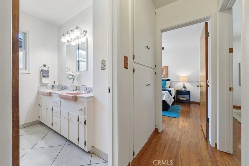 Photo of 868 Stevely