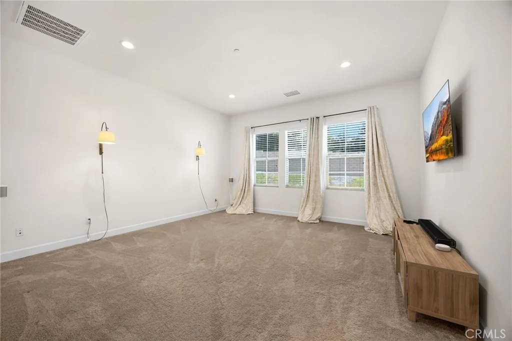 Photo of 412 Conway Court