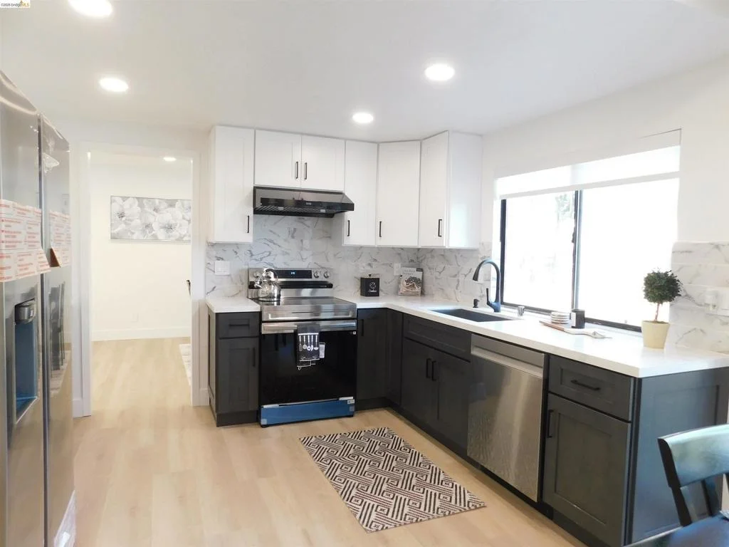 Photo of 3042 Potrero Way