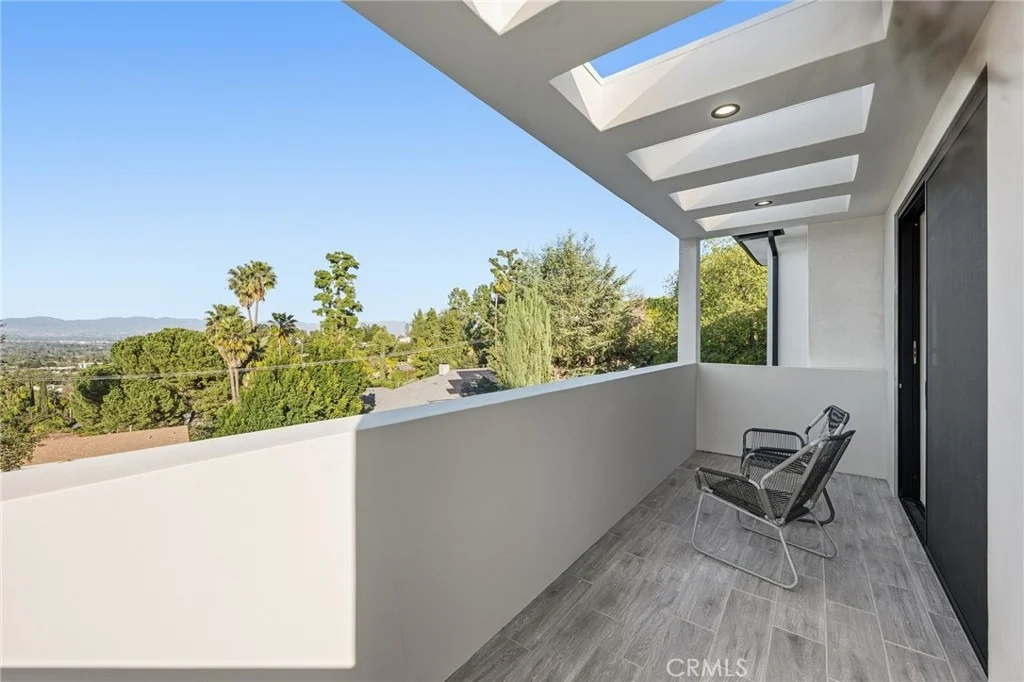 Photo of 4331 Alonzo