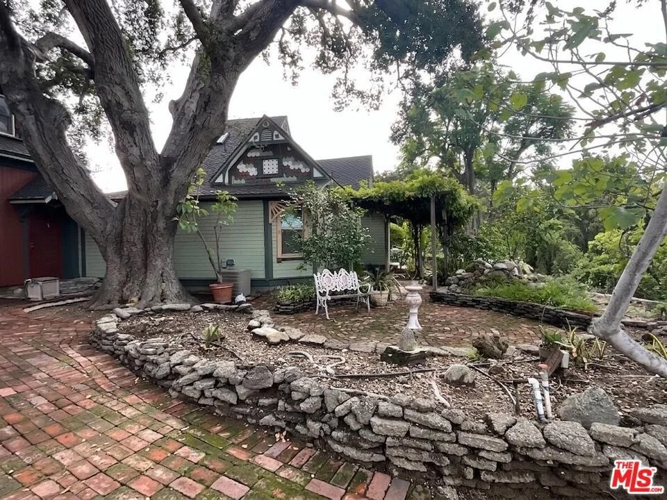 Photo of 822 Silverwood Avenue