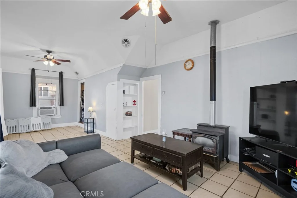 Photo of 855 Johnson