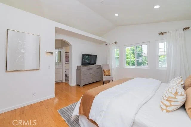 Photo of 2310 Cascade