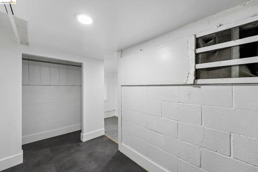 Photo of 449 GILCREST