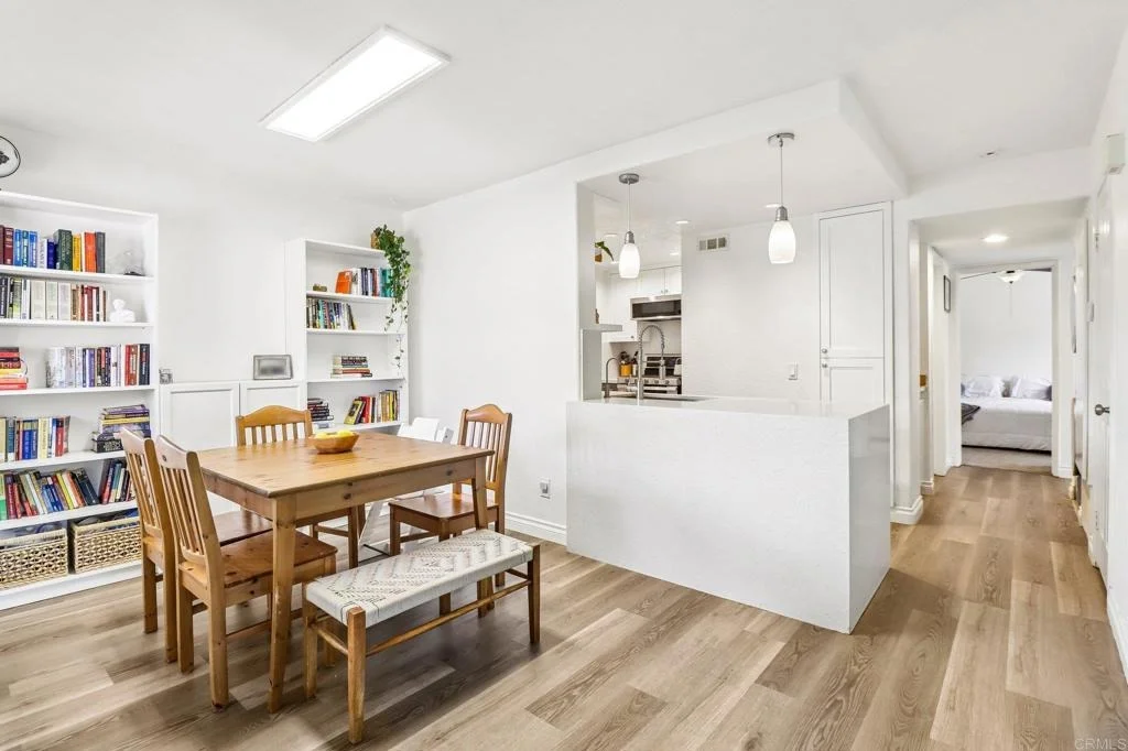 Photo of Unit B at 5070 Via Manos