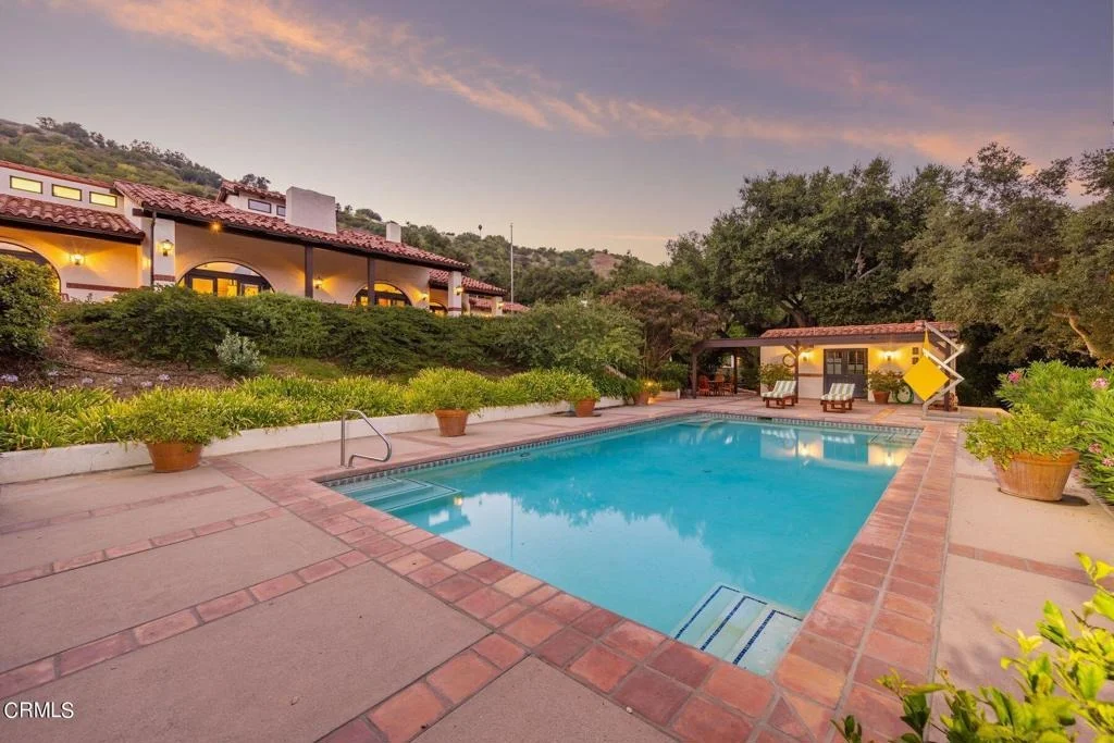 Photo of 10829 10883 Oak Knoll Road