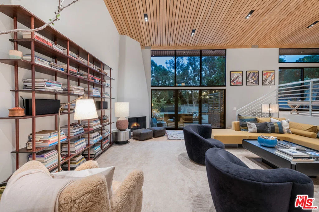 Photo of 6738 Wildlife Road