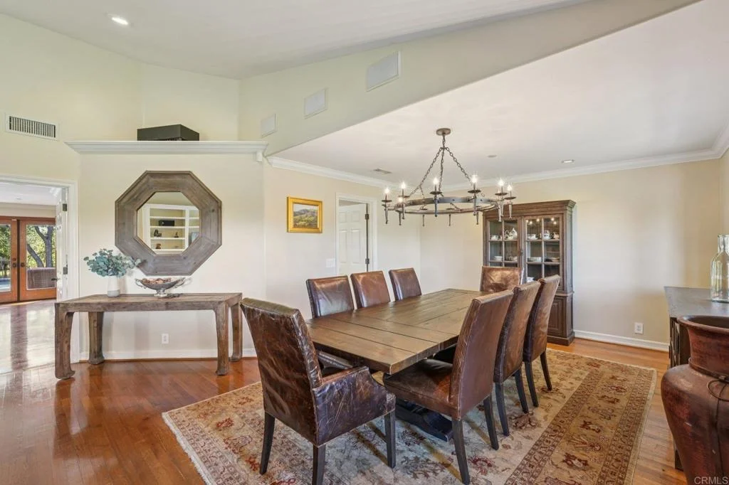 Photo of 707 S Live Oak Park Road