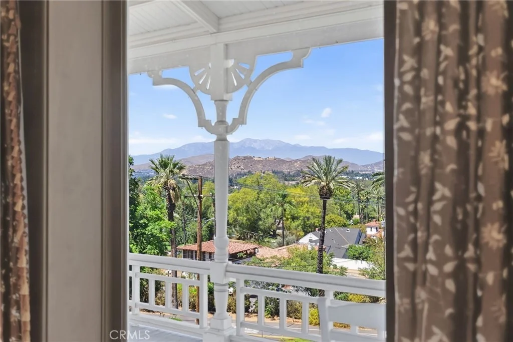 Photo of 2812 Ivy