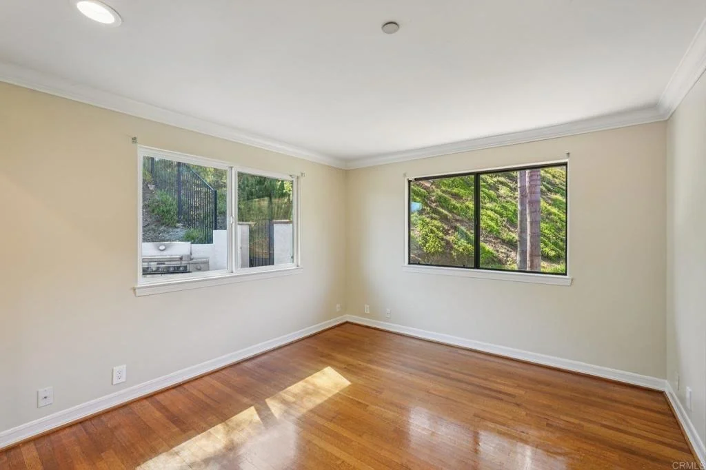 Photo of 707 S Live Oak Park Road