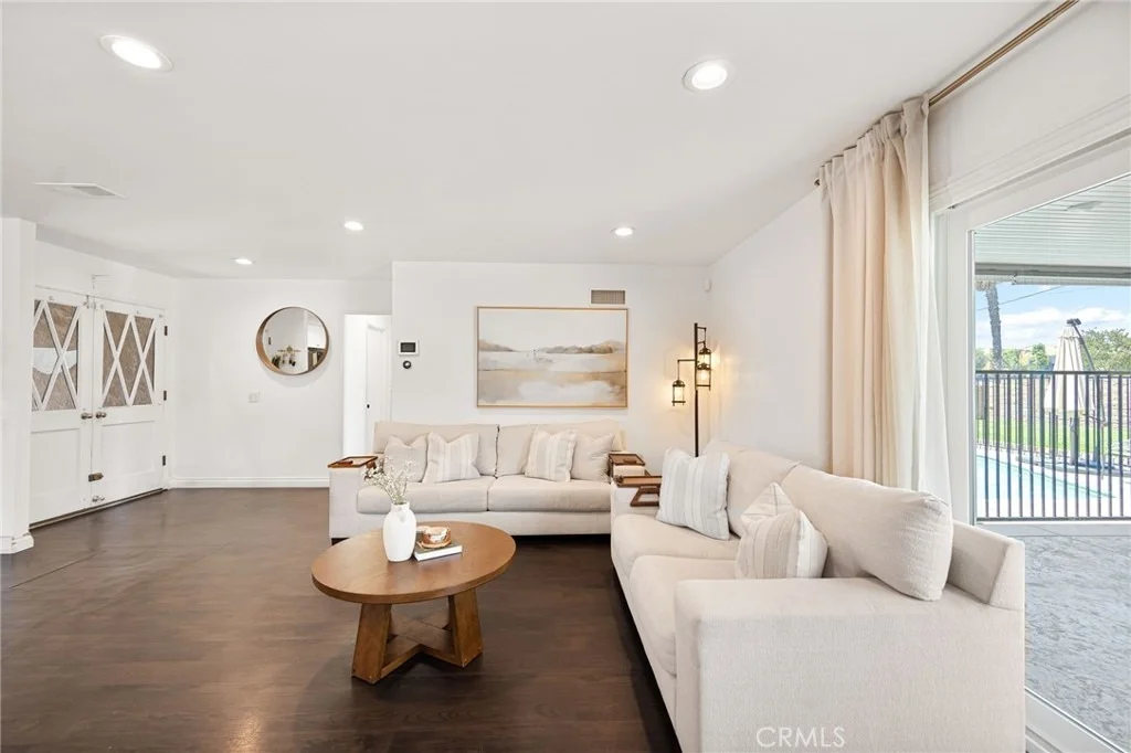 Photo of 6867 Morningside