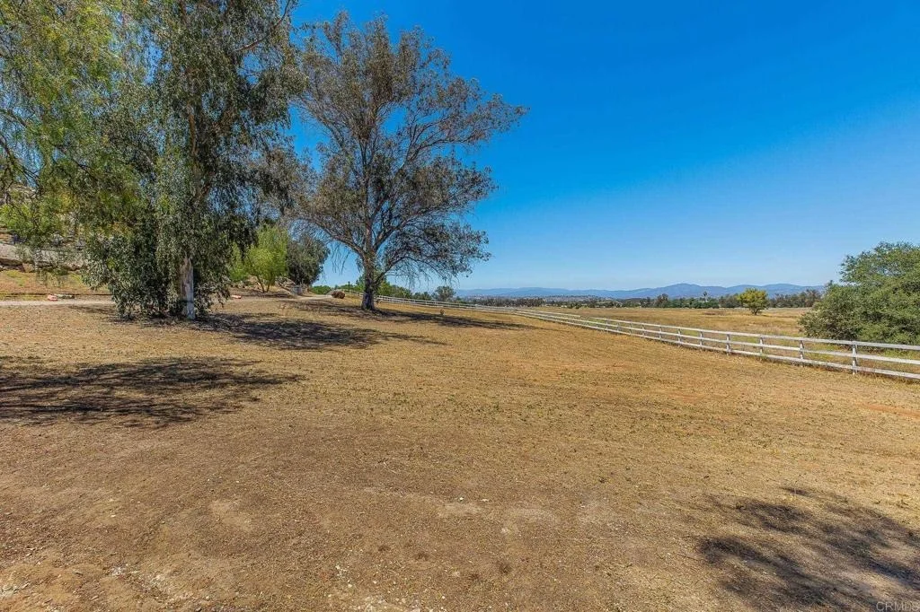 Photo of 2445 Southern Oak Road
