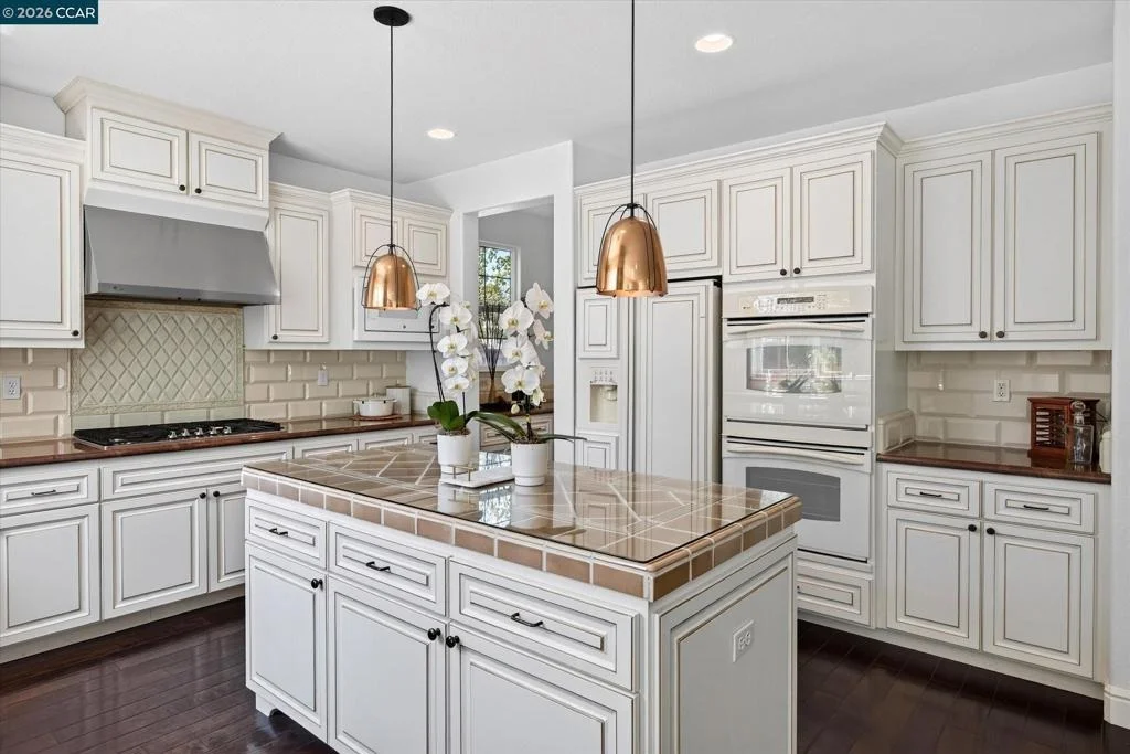 Photo of 3086 Hastings Way