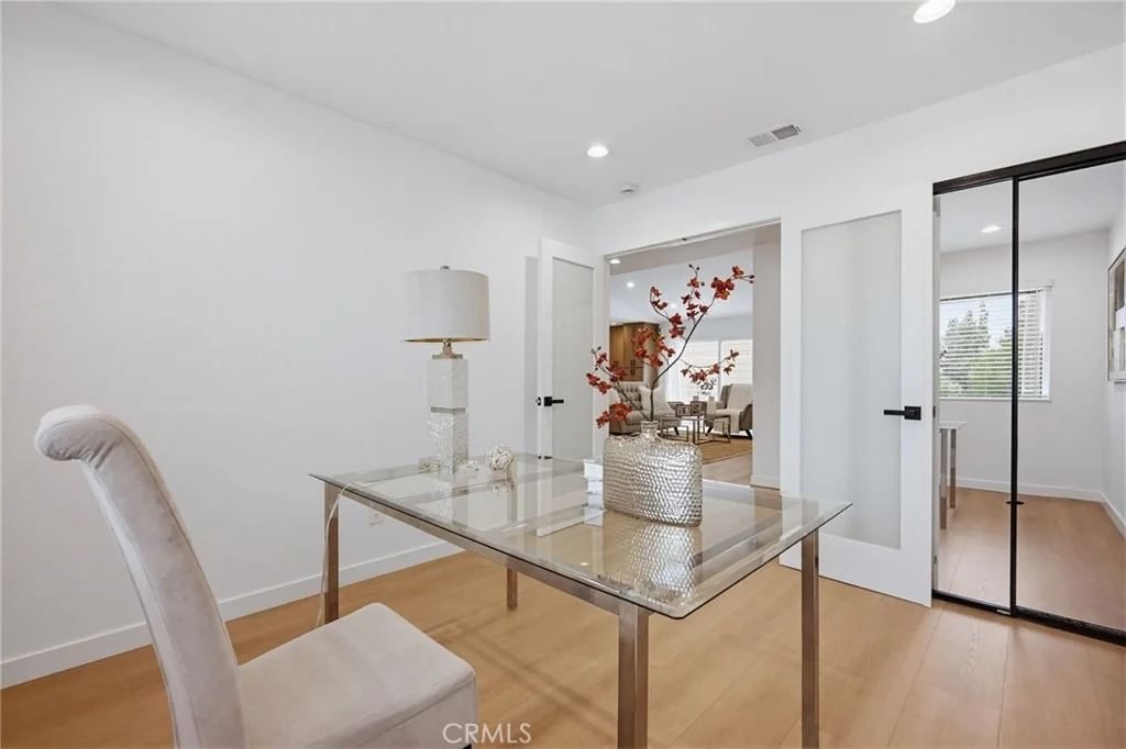 Photo of 7355 Vineyard Avenue