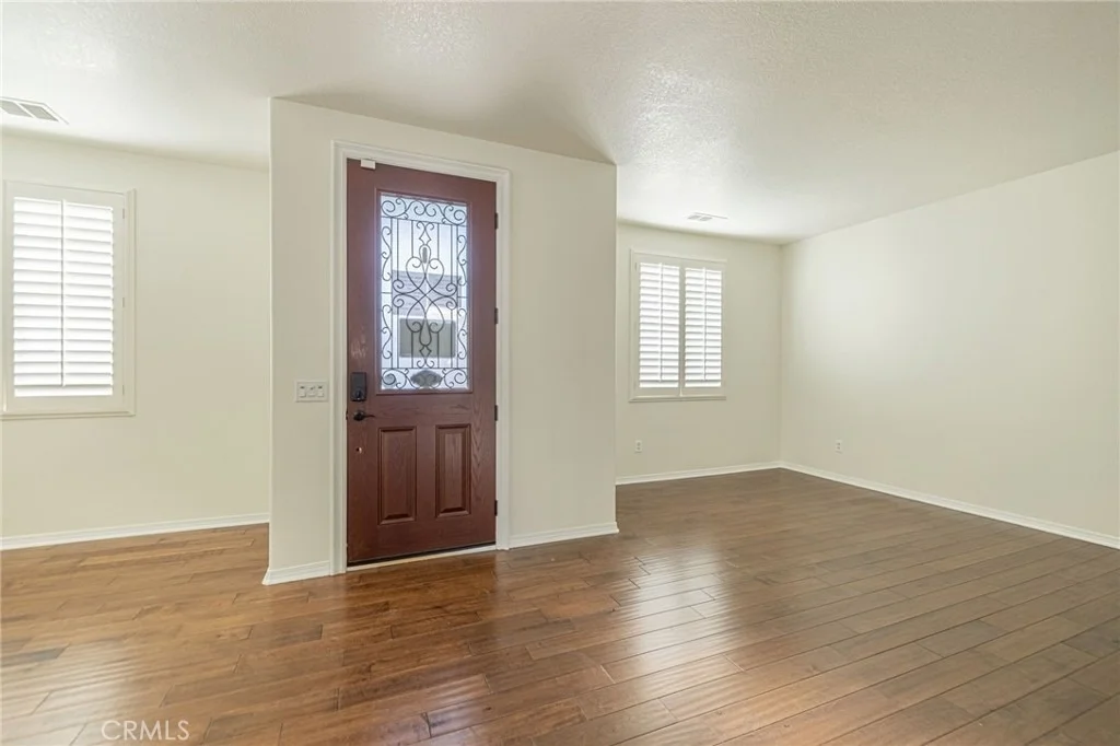 Photo of 40670 Oakbridge Way