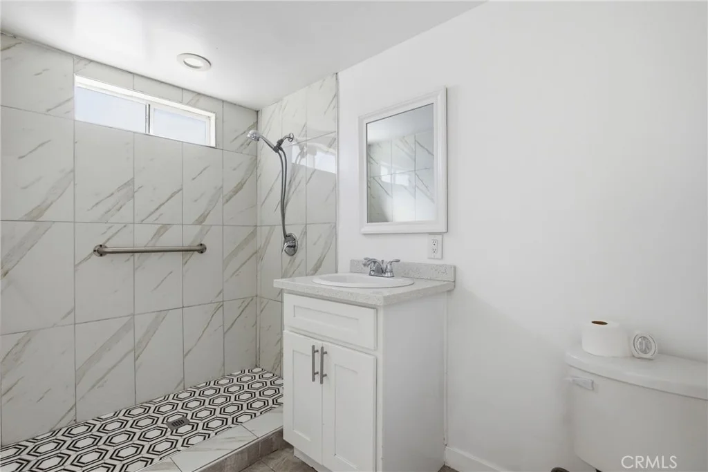 Photo of 8302 Webb