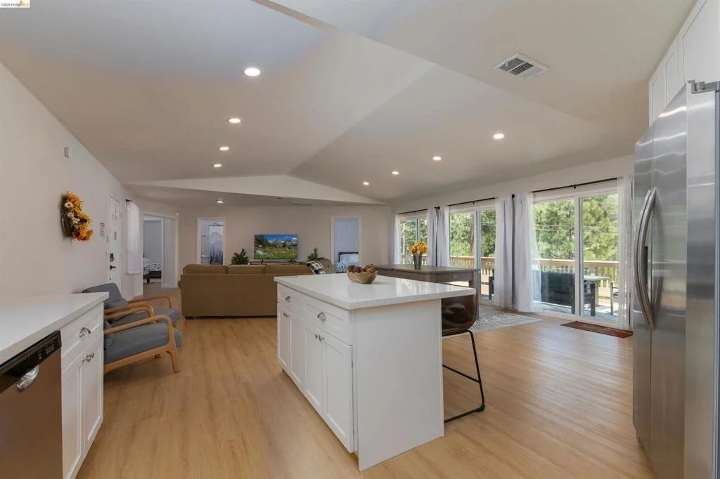 Photo of 23984 Oxbow Ln South