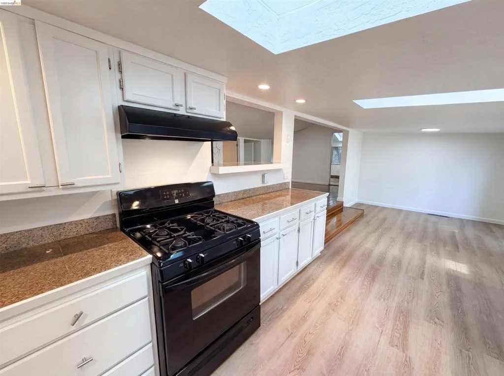 Photo of 155 Estates Dr