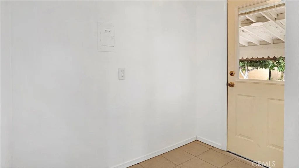 Photo of 9714 Paramount