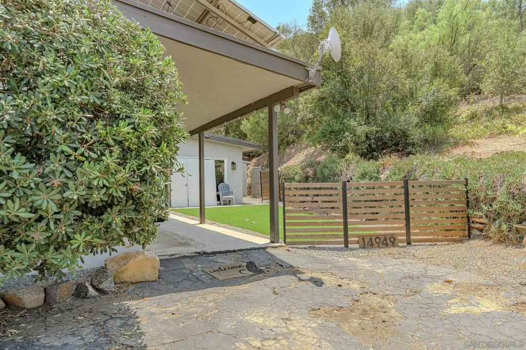 Photo of 14949 Woods Valley