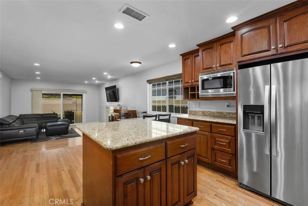 Photo of 4641 Sharon